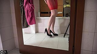 Watch This Italian Girl Take Double Penetration With XXL Dildos