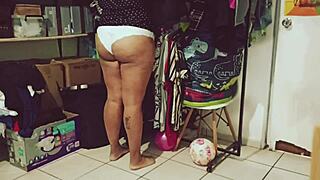 Bbw gordita mexicana cleaning room