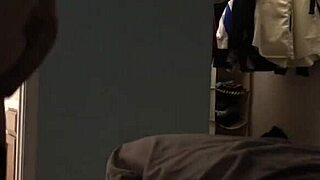 Ung modell rider kuk – Bonnie Bowtie, Andy Savage, avsnitt 21 😏