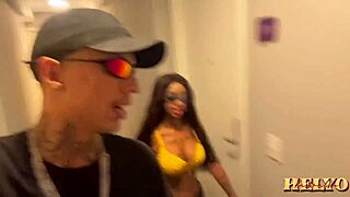 Maloqueira Collects Debt With Big Pussy Eating. 😏