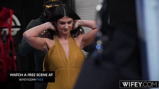 Wifey Gets Double Penetrated While Hubby Watches Sienna Rae