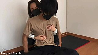 【M男調教】激しく手コキされて快楽落ち！首絞めしながらねっとり亀頭責めで大量射精　ザーメン　Sm　背面　乳首責め　デカチン　アクメ　超美女　巨乳　かわいい　投稿　個人撮影　素人　日本人　えむゆみ
