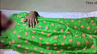 Bhabhi big tits fuking in bathroom hairy