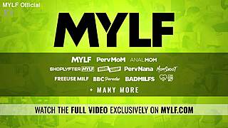 Lærer Kat Marie sprøjter vildt i sex-optagelse