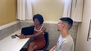 Fudendo com a recepcionista da academia skinny ebony brazilian pussy bareback masturbation tits sex 😏💦