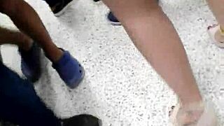 a colombian woman navigates her life in the city