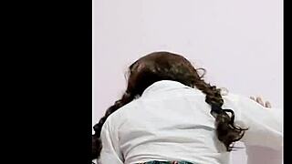 School girl masturbates after classes