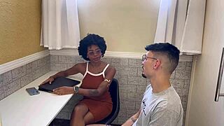 Fudendo com a recepcionista da academia skinny ebony brazilian pussy bareback masturbation tits sex 😏💦