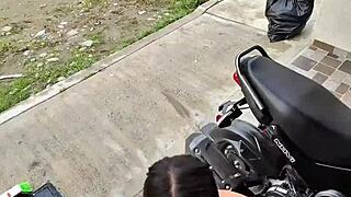 Depois da festa, garota espera Uber, convenço ela a vir pra casa comigo