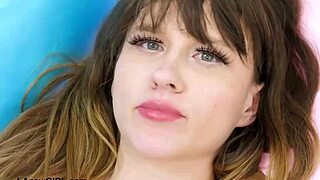 sexy teen model, wanna see her body?