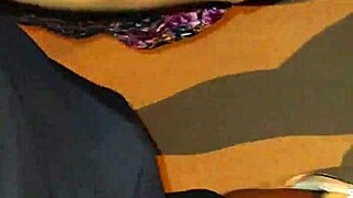 Harassing mature big-ass woman in Lima streets part one