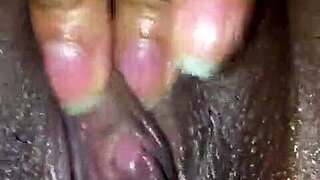Fat latina masturbates her pussy in casual home video