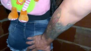 essa obra nunca vai acabar, ela ofereceu o cuzinho dela