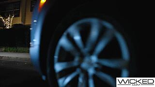 Anna Claire Clouds relishes hot pussy licking in steamy blonde encounter