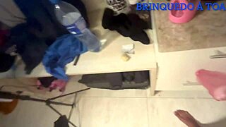 O Padrasto Mais Novo Comendo as Duas Enteadas