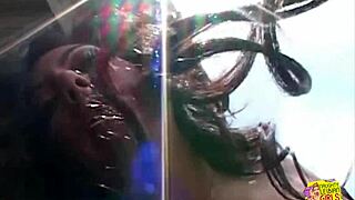 Chelsie Rae and Lela Star Satisfy Wide Cunts with Strap-On