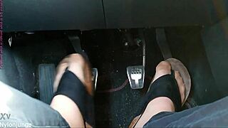 nylon feet with separators in car