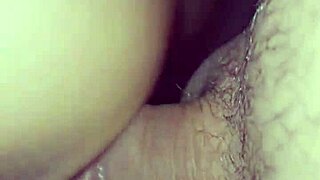 i put her on all fours and she offers her cunt