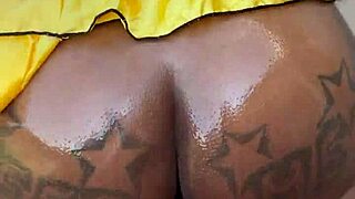 Goldilocks & the big dick in sloppy ebony sex tape