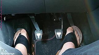 nylon feet with separators in car