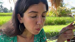 Cumwalk eating pasta with sperm on face