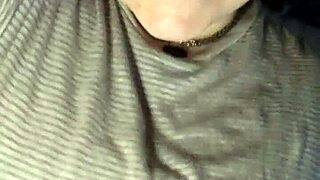 Watch Me Squirt in Yoga Pants While Giving JOI?