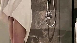 i can't stop showing off my feet in the shower