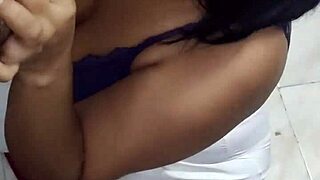 Colombian wife deepthroats step-nephew while husband’s away.