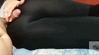 Damn, my amiga’s tight leggings got me filming!  