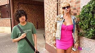 Master class of victoria vera to a young 18+ guy on how to fuck a milf 😏