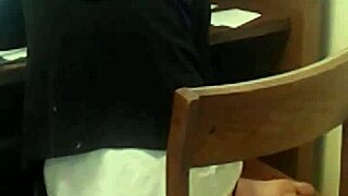 i just can't stop sniffin her smelly feet