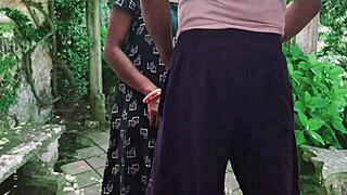 Namorada Levando Foda ao Ar Livre! 😈🌳