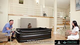 Massagem Nuru - Massagista Sexy Gal Ritchie Fode Colega pro Facial Quente