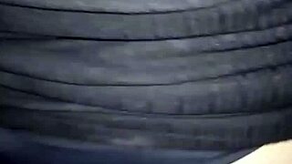 Dia tinggalkan suami untuk fun rumah swing dengan aku