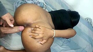 Castigo anal para la colombiana culona