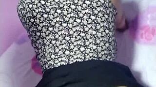 Le Doy Con Todo Hilo Sin Quitarle La Faldita