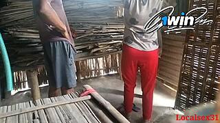 Istri desa tertangkap affair panas di luar ruangan