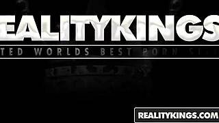 marco banderas and rhianna royce keep it cumming in round and brown realitykings 😏