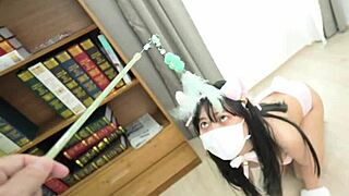 아담한 18+ 아시아 보지가 네 자지 탐내?