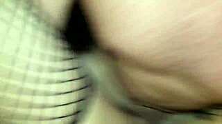 Wow! Man devours 18yo pussy in close-up first-time seduction