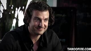 A milf mais desejada do pornô gets wet and sexy