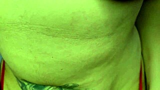 Meu primeiro video de masturbação em lingerie, vem ver minha buceta latina.