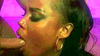 オーガスト・スカイが大胆黒人巨根激ハメに耐える