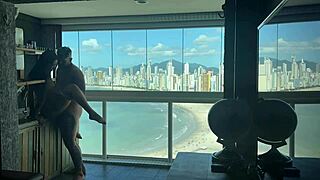 Milionário Teaches Real Tricks to Make Babe Cum