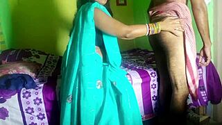 तेल मालिश करते करते ससुर ने बहू को चोद डाला