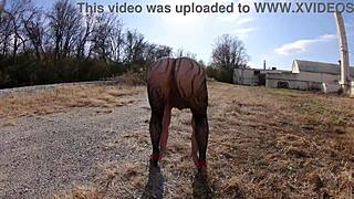 i'm flashing my big ass in thong bodysuit at the docks