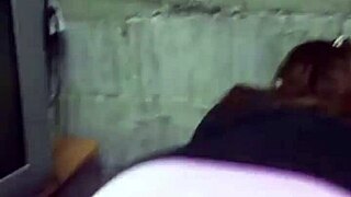 coroa with big ass and marked panties