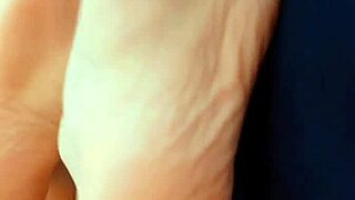 Me encanta que me penetren duro hasta hacerme venir! Me destrozan mi utero y termino de una forma deliciosa.