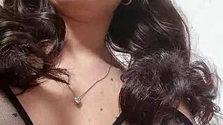 Eu Me Maquiando E ArrumanDo O Cabelo Com Desejo