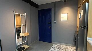 Massagista screams taking huge black cock in tight ass. Brutal anal pounding leaves her wrecked!